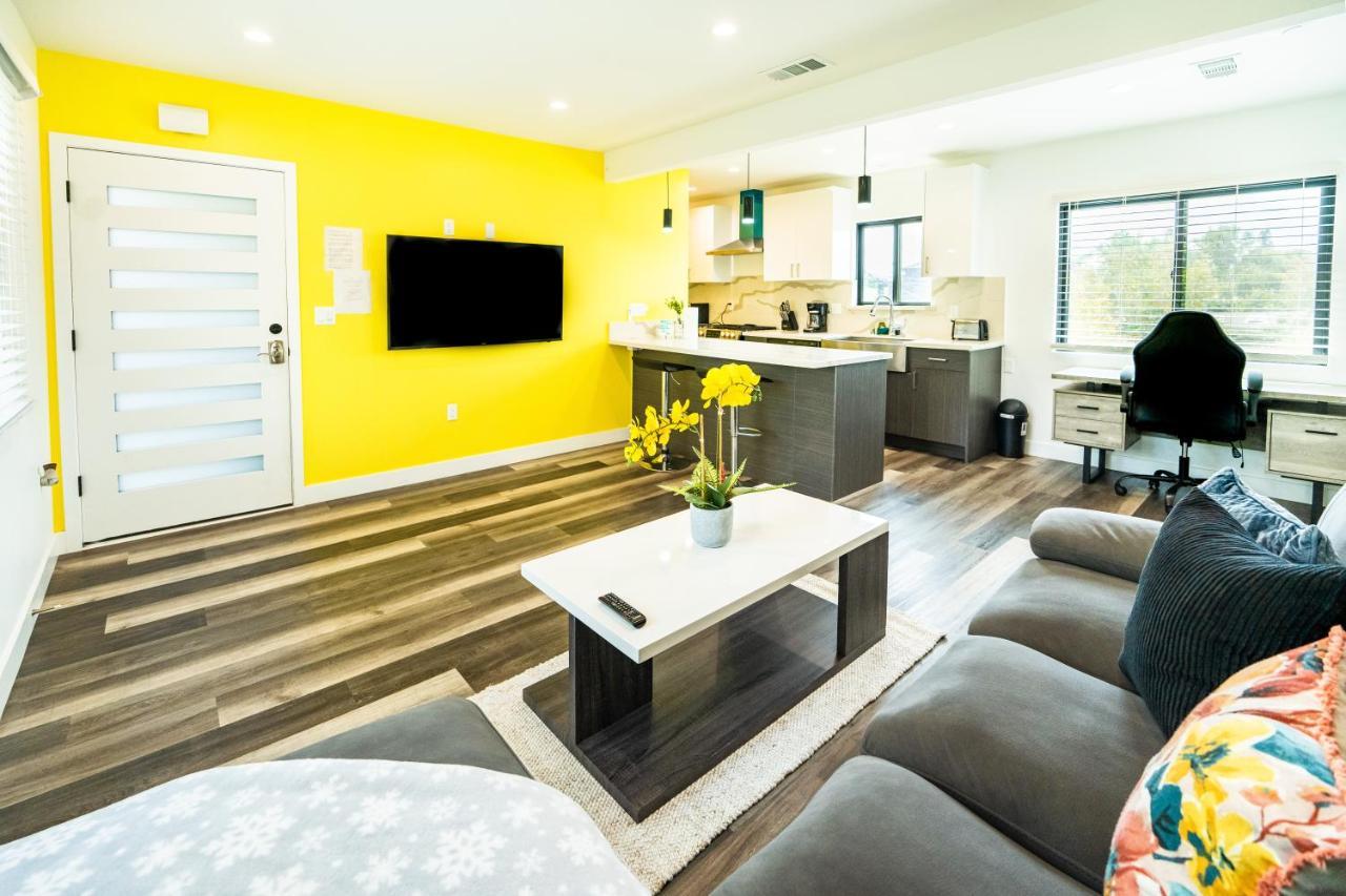 One Bedroom Modern Near Famous Venice Beach Apartment *